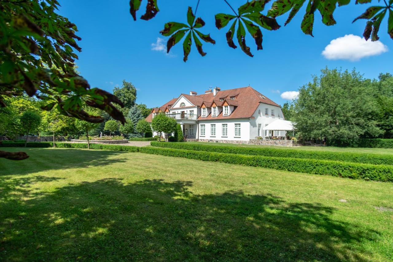 Dwór w Bychowie Gniewino Exterior foto